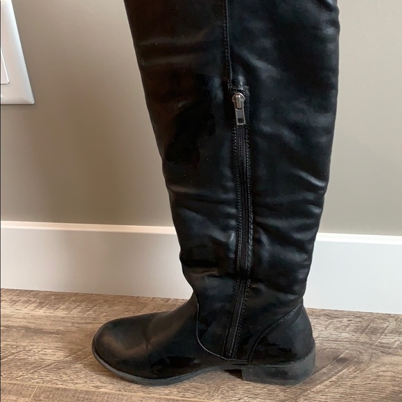 Women’s Tall Boots - Picture 2 of 7